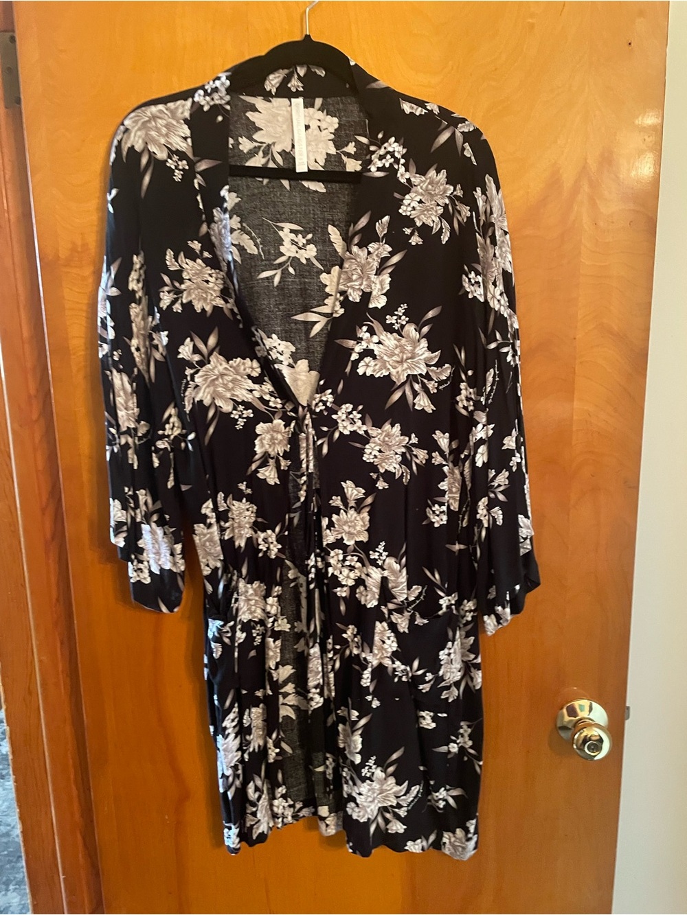 Spiritual Gangster Black and White Floral Kimono 👘